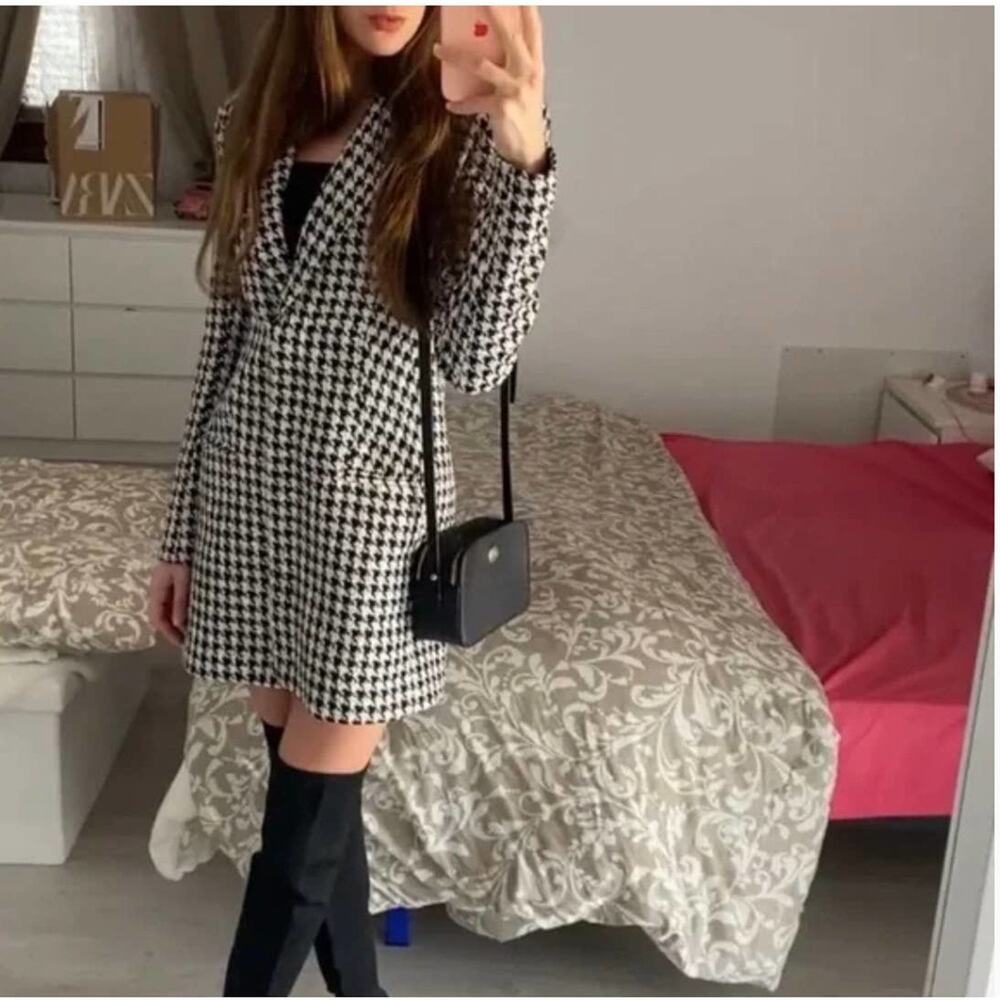 ZARA BLOGGER FAVORITE STRUCTURED BLAZER DRESS BLACK / WHITE - Picture 4 of 14
